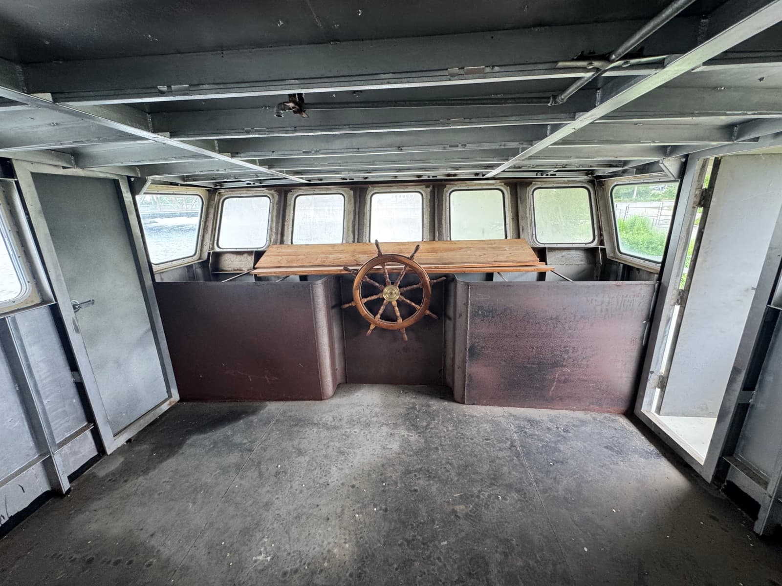 2001 Custom Borealis 84' Custom - Photo 38