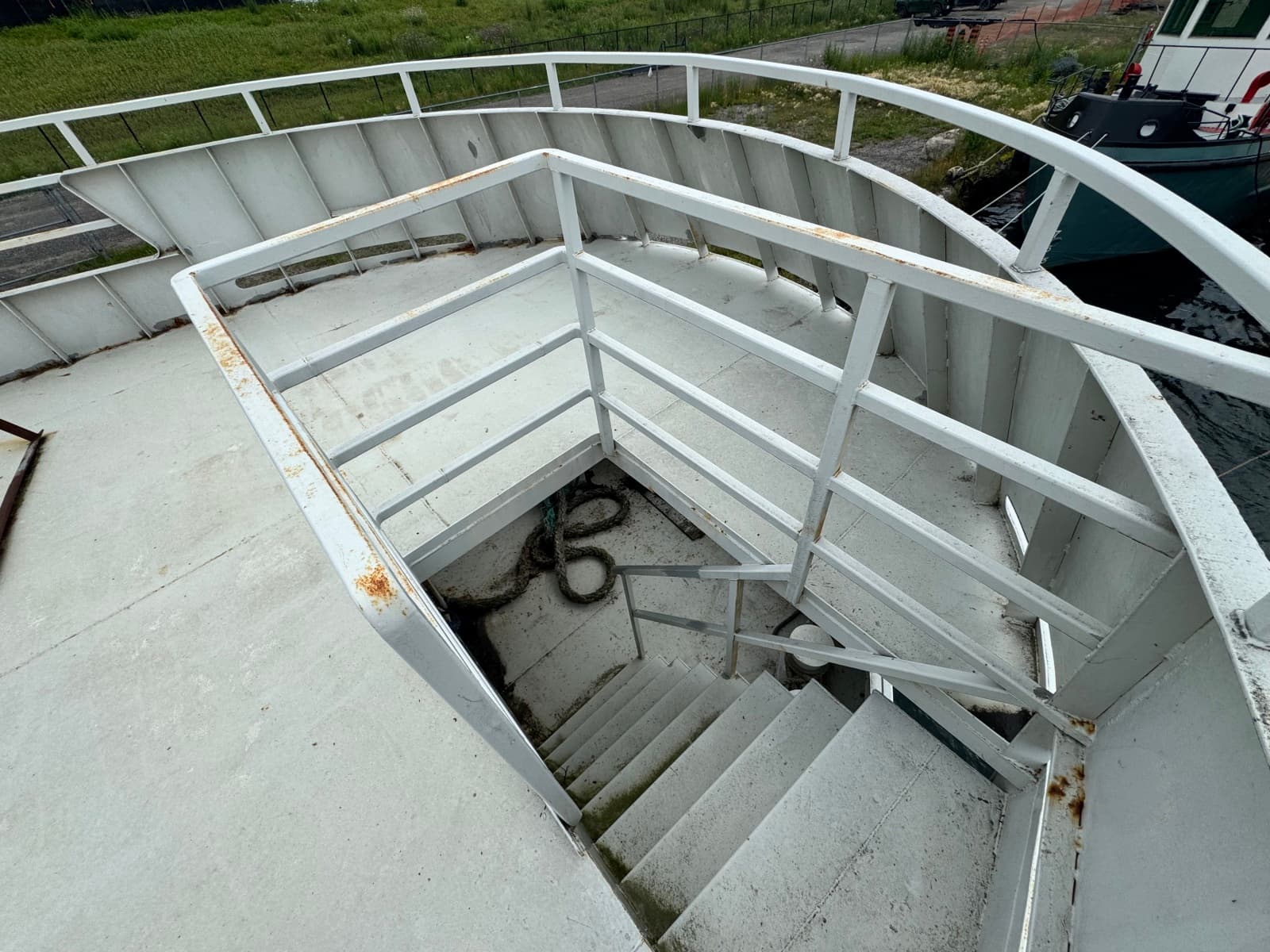 2001 Custom Borealis 84' Custom - Photo 49