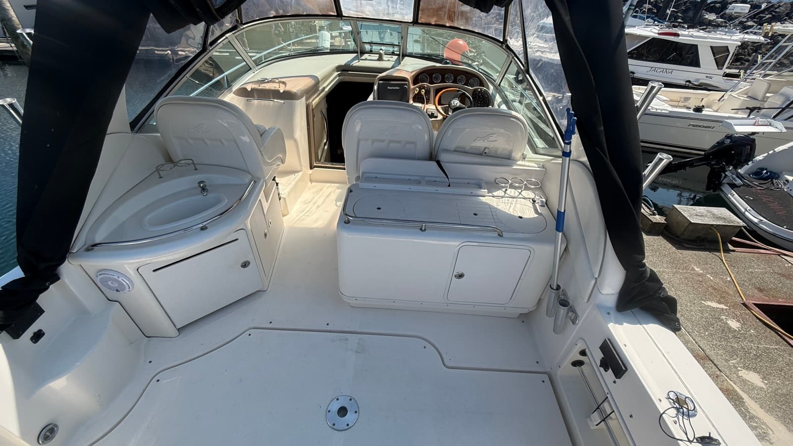 2005 Sea Ray 340 Sundancer - Photo 11