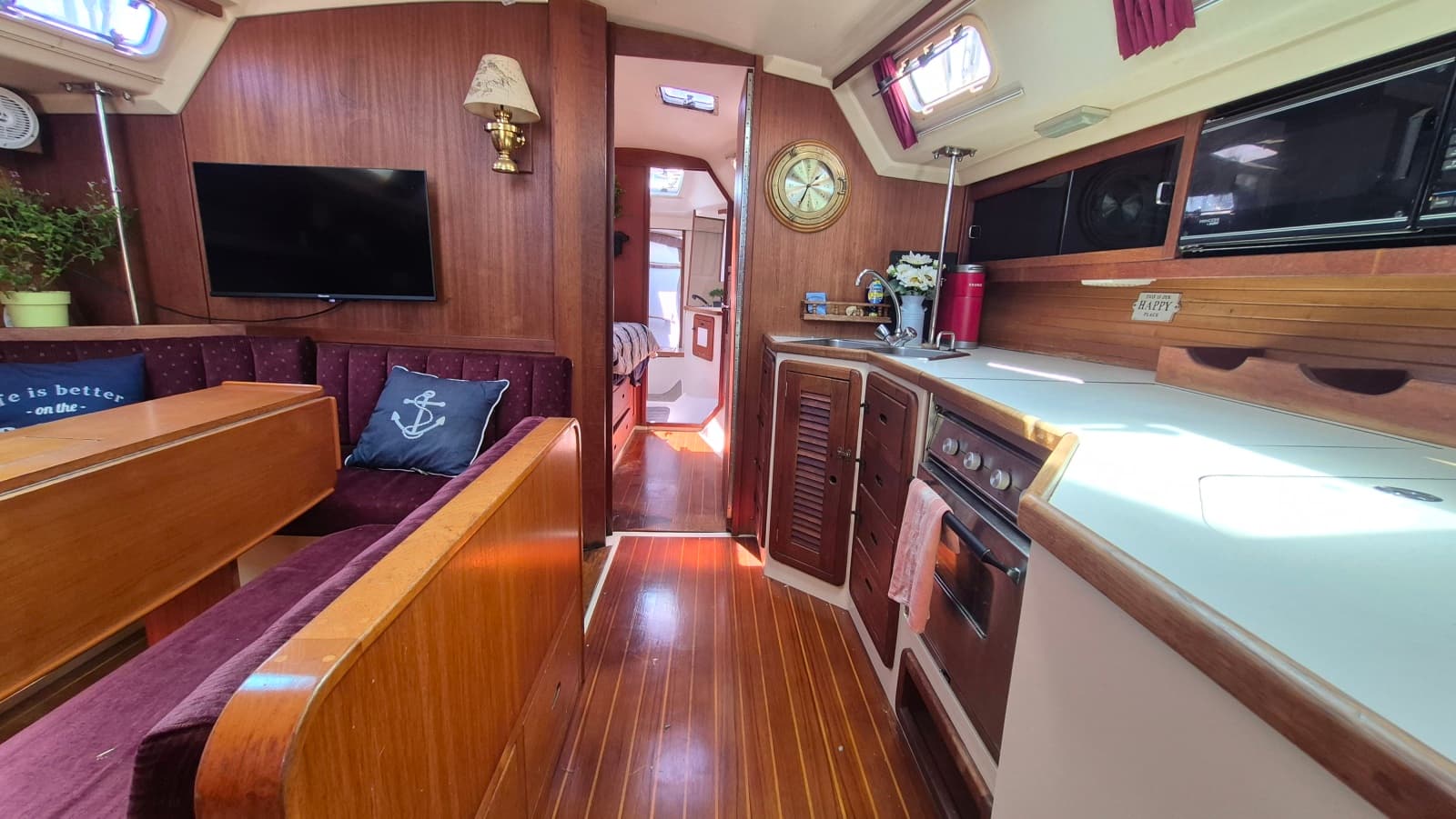 1989 Catalina 42 - Photo 25