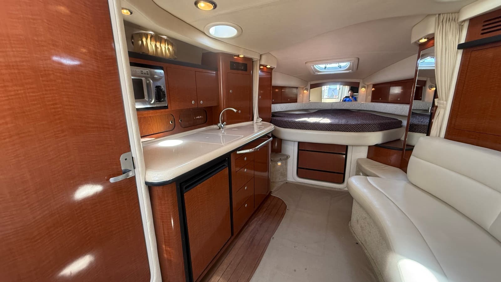 2005 Sea Ray 340 Sundancer - Photo 23