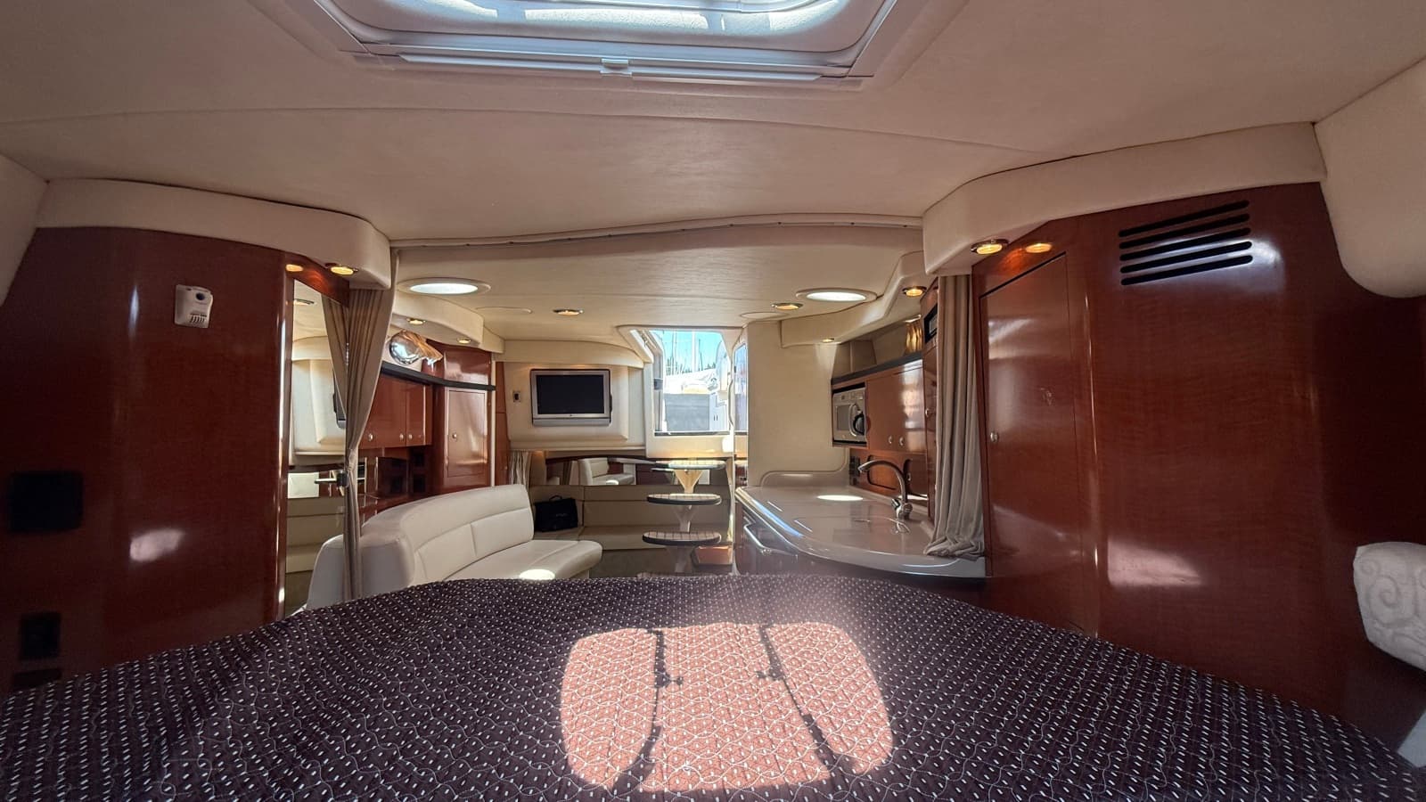 2005 Sea Ray 340 Sundancer - Photo 32
