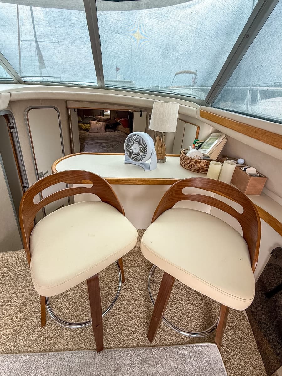 1995 Sea Ray 370 Sedan Bridge - Photo 13
