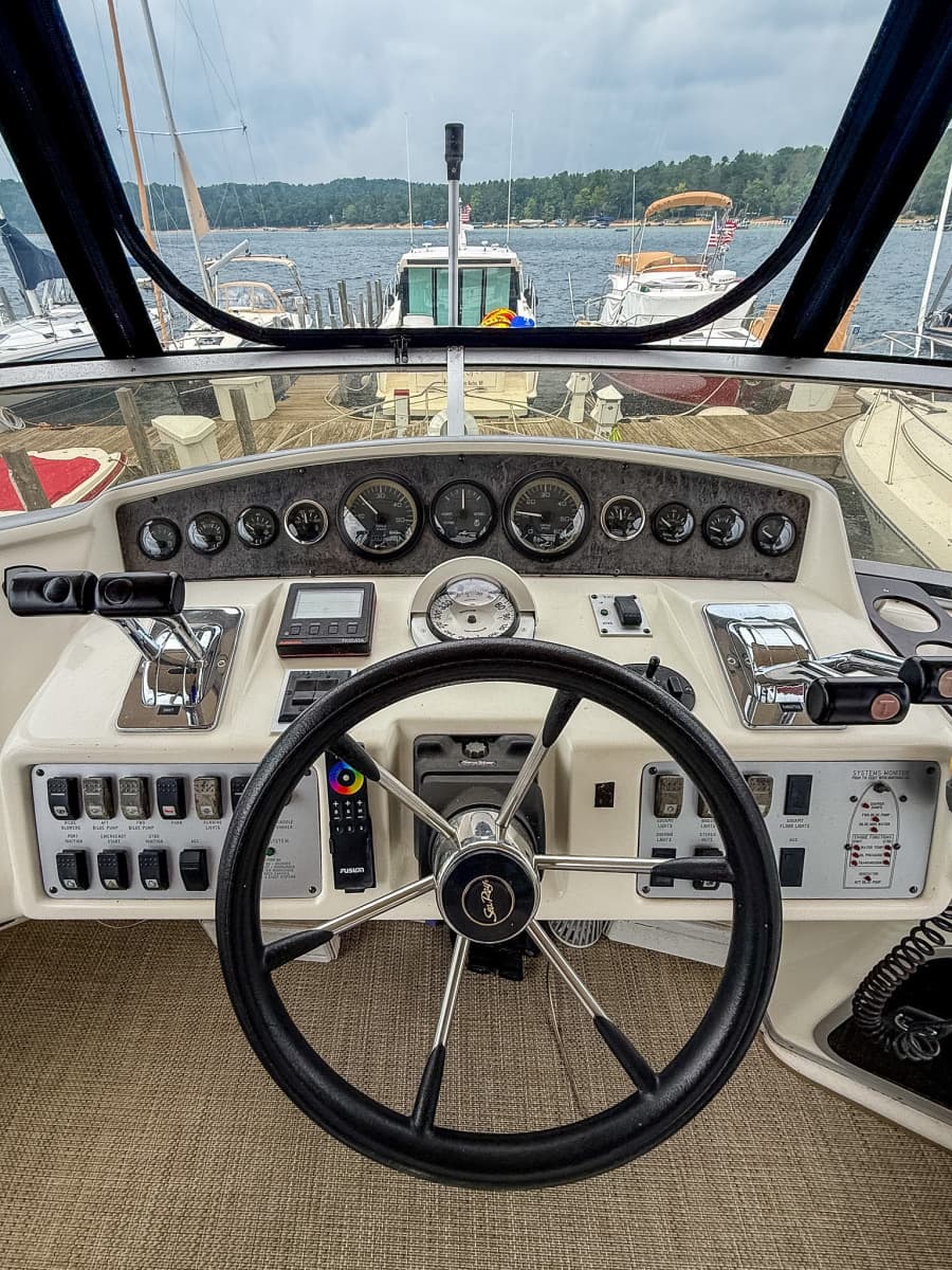 1995 Sea Ray 370 Sedan Bridge - Photo 29
