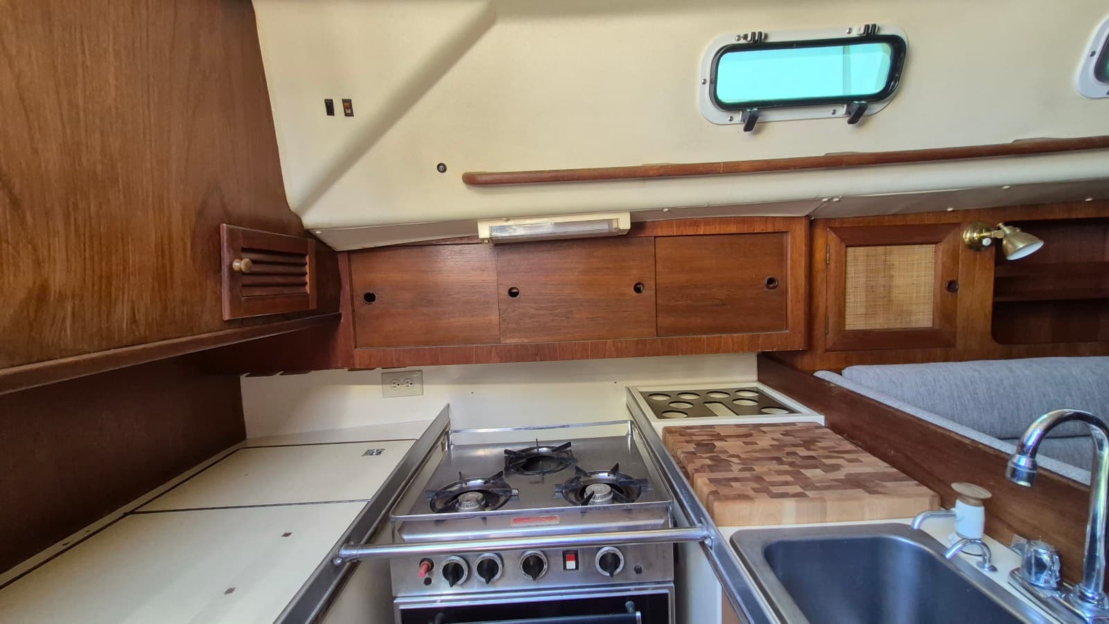 1981 Canadian Sailcraft CS 36 - Photo 31