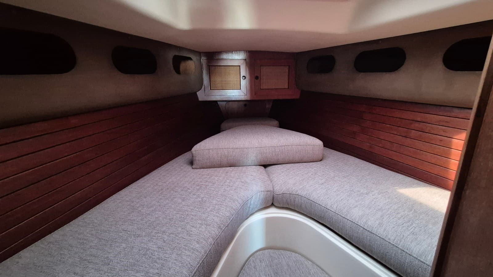 1981 Canadian Sailcraft CS 36 - Photo 37
