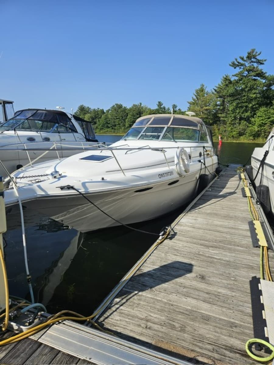 1997 Sea Ray Sundancer 330 - Photo 2