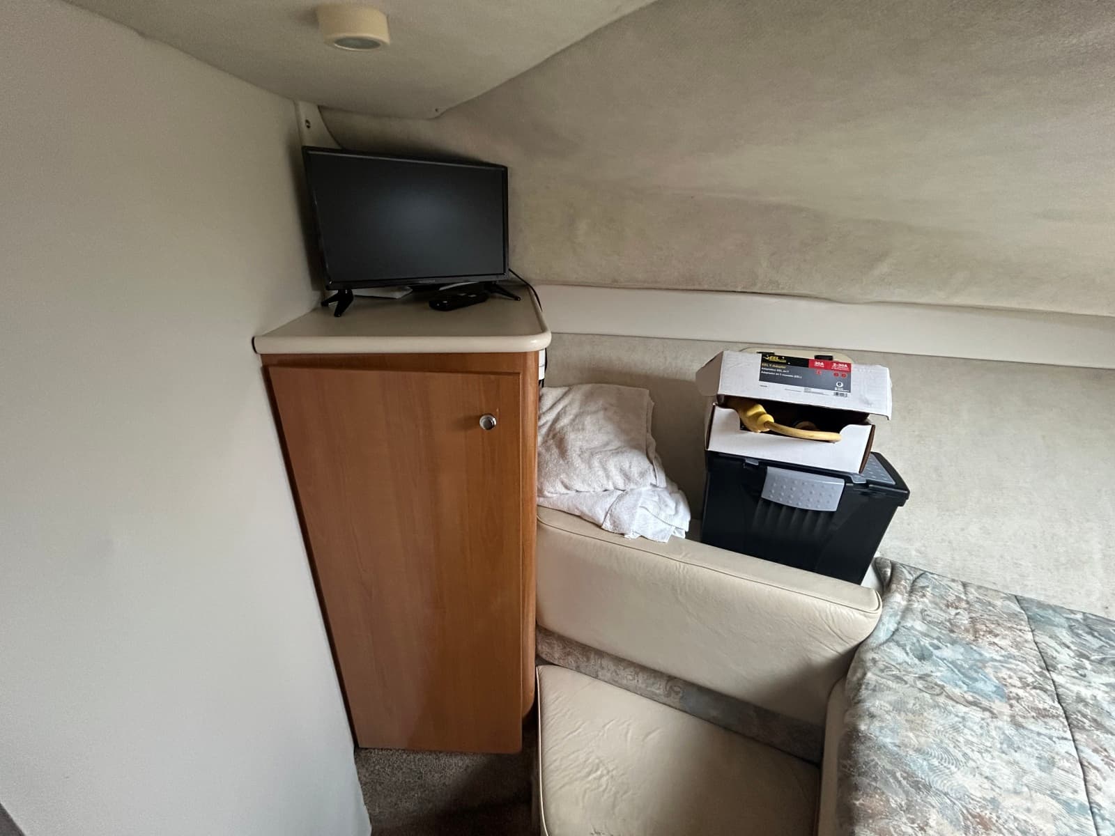 2001 Bayliner 3258 - Photo 15