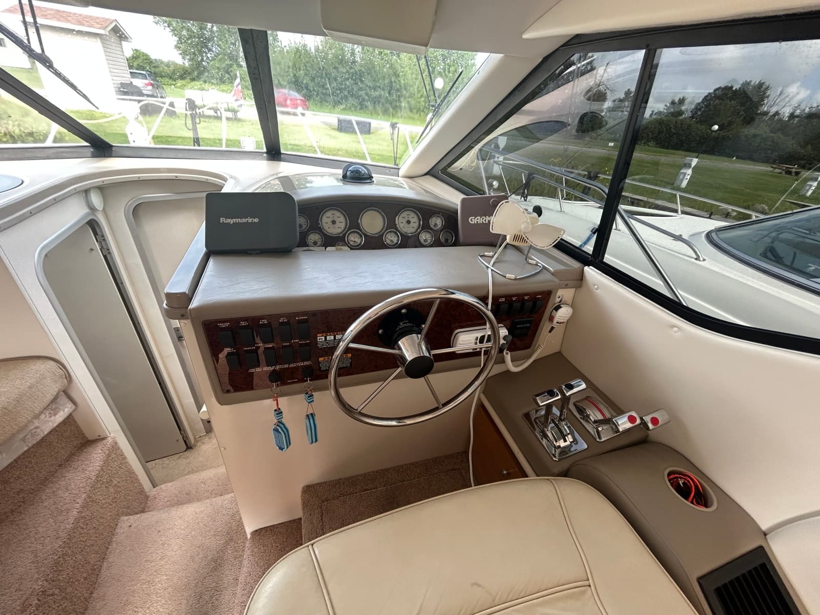 2001 Bayliner 3258 - Photo 11