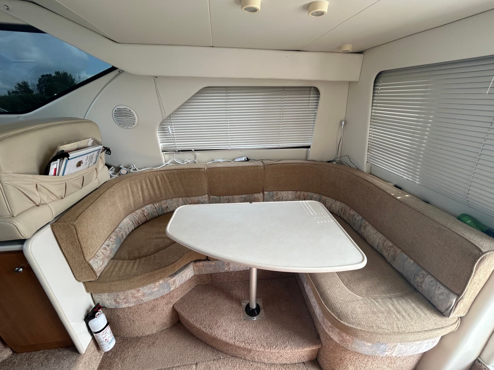 2001 Bayliner 3258 - Photo 12