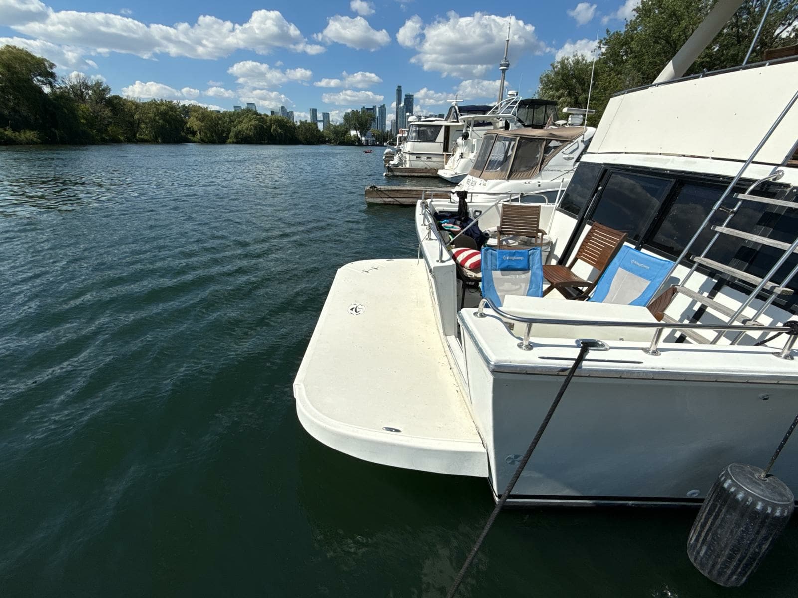 1988 Bluewater MY - Photo 7