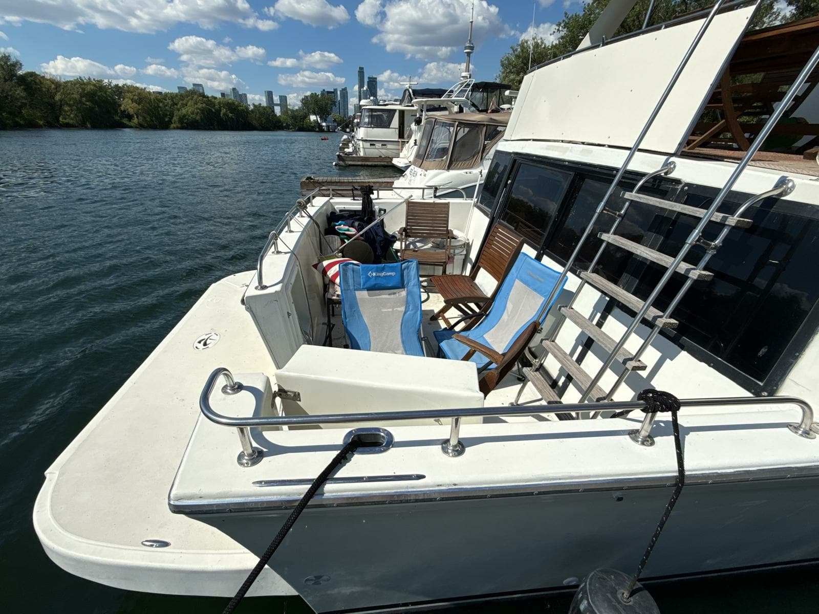 1988 Bluewater MY - Photo 9