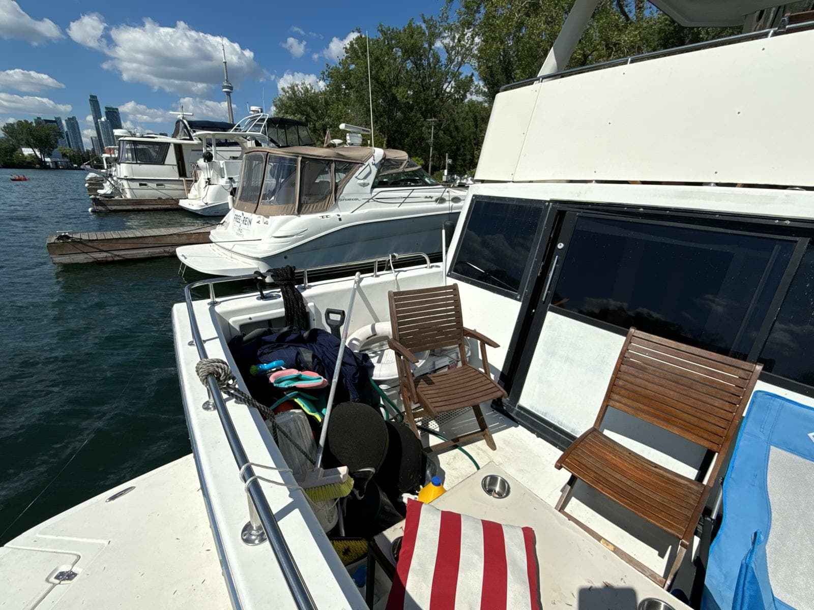 1988 Bluewater MY - Photo 11