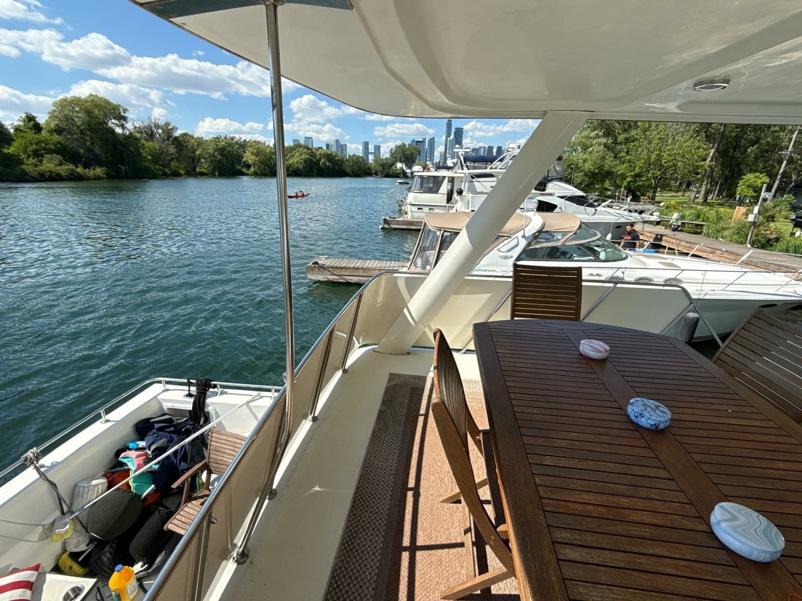 1988 Bluewater MY - Photo 16