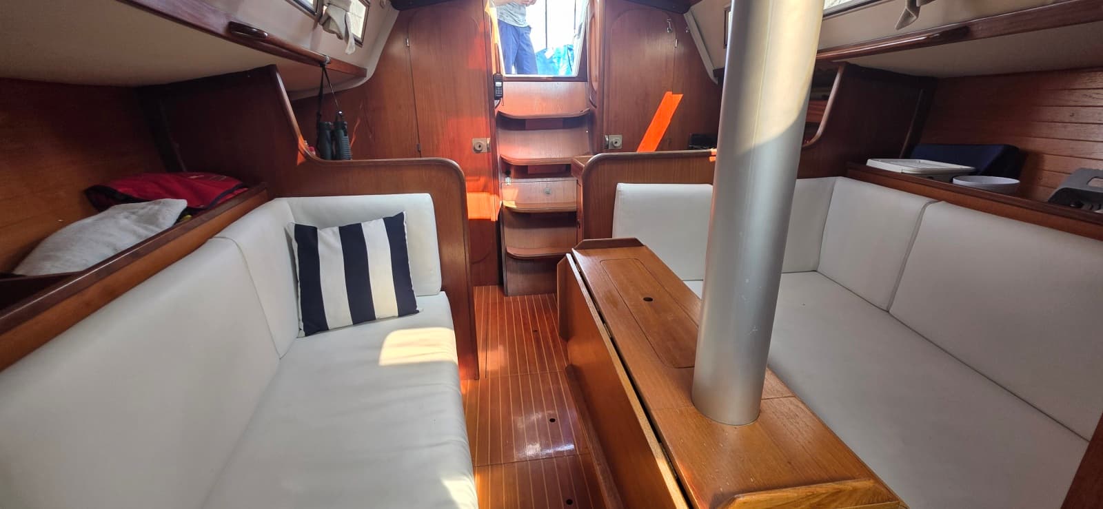 1985 Beneteau First 305 - Photo 17