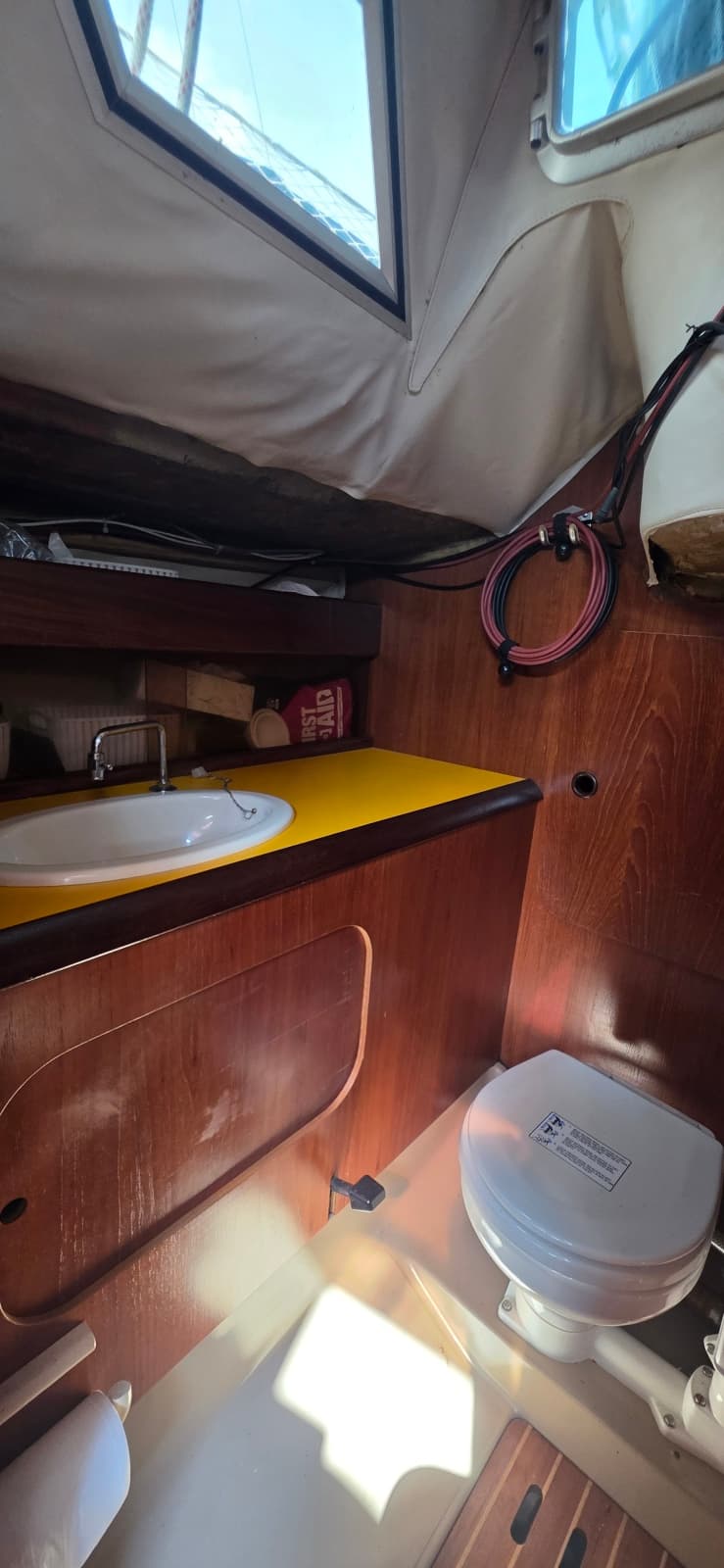 1985 Beneteau First 305 - Photo 20