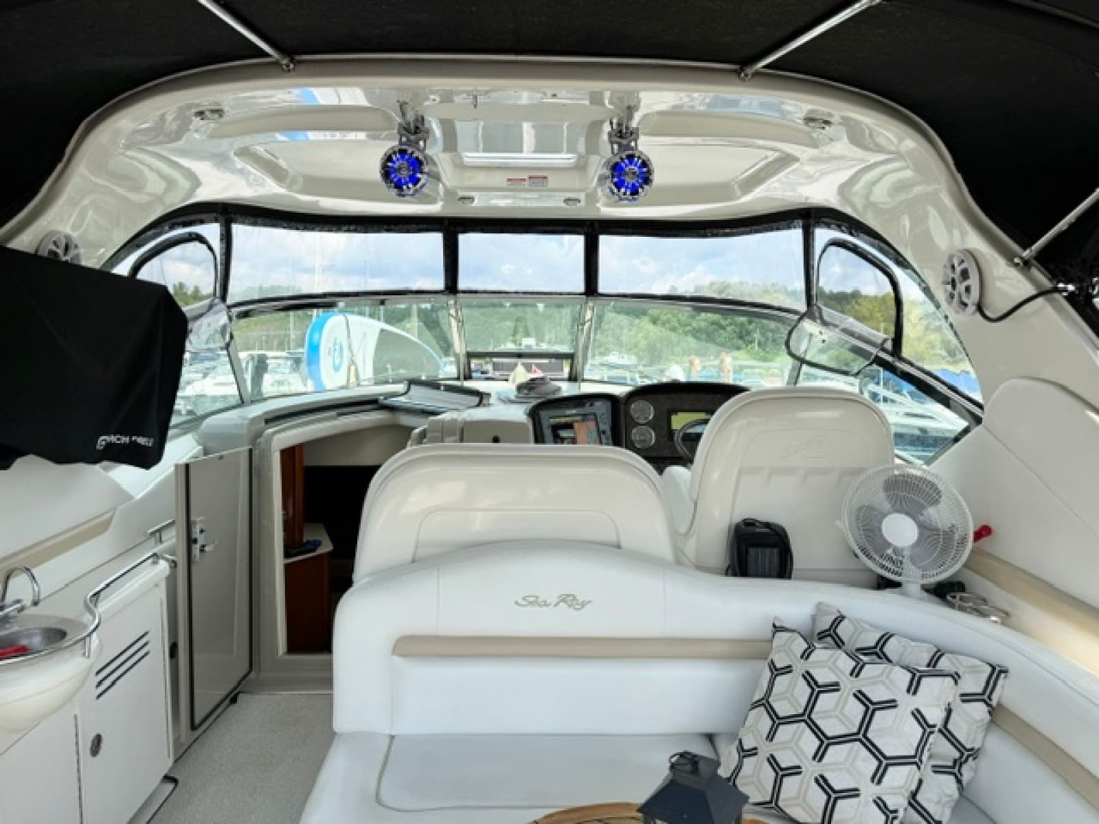 2008 Sea Ray 38 Sundancer - Photo 20