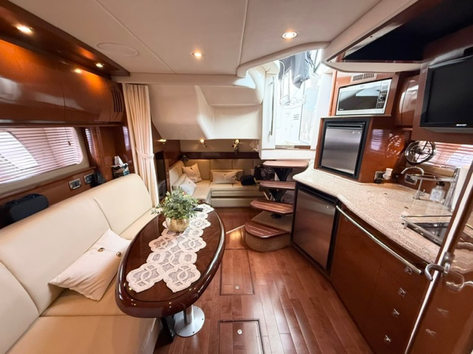 2008 Sea Ray 38 Sundancer - Photo 38