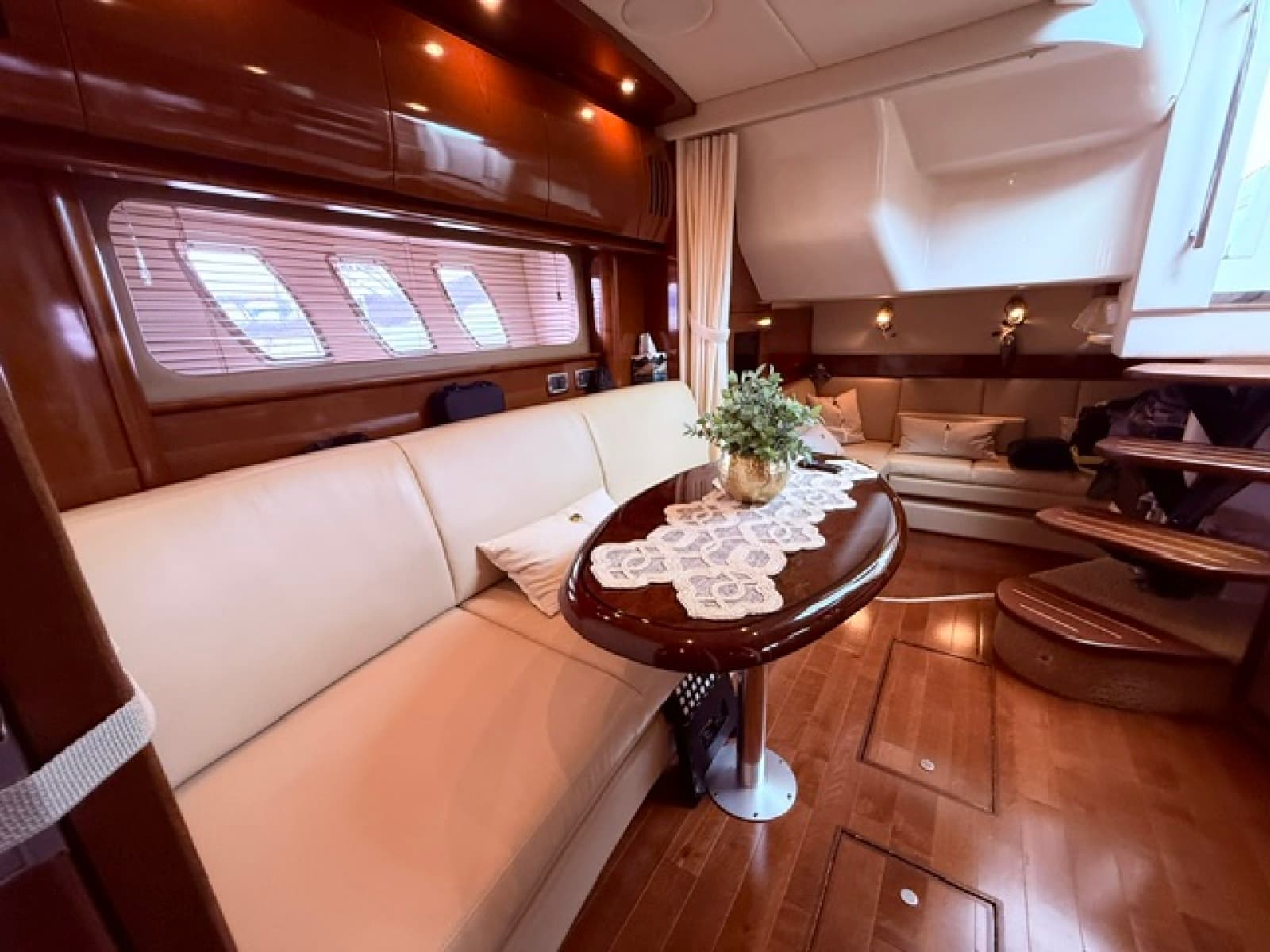2008 Sea Ray 38 Sundancer - Photo 39