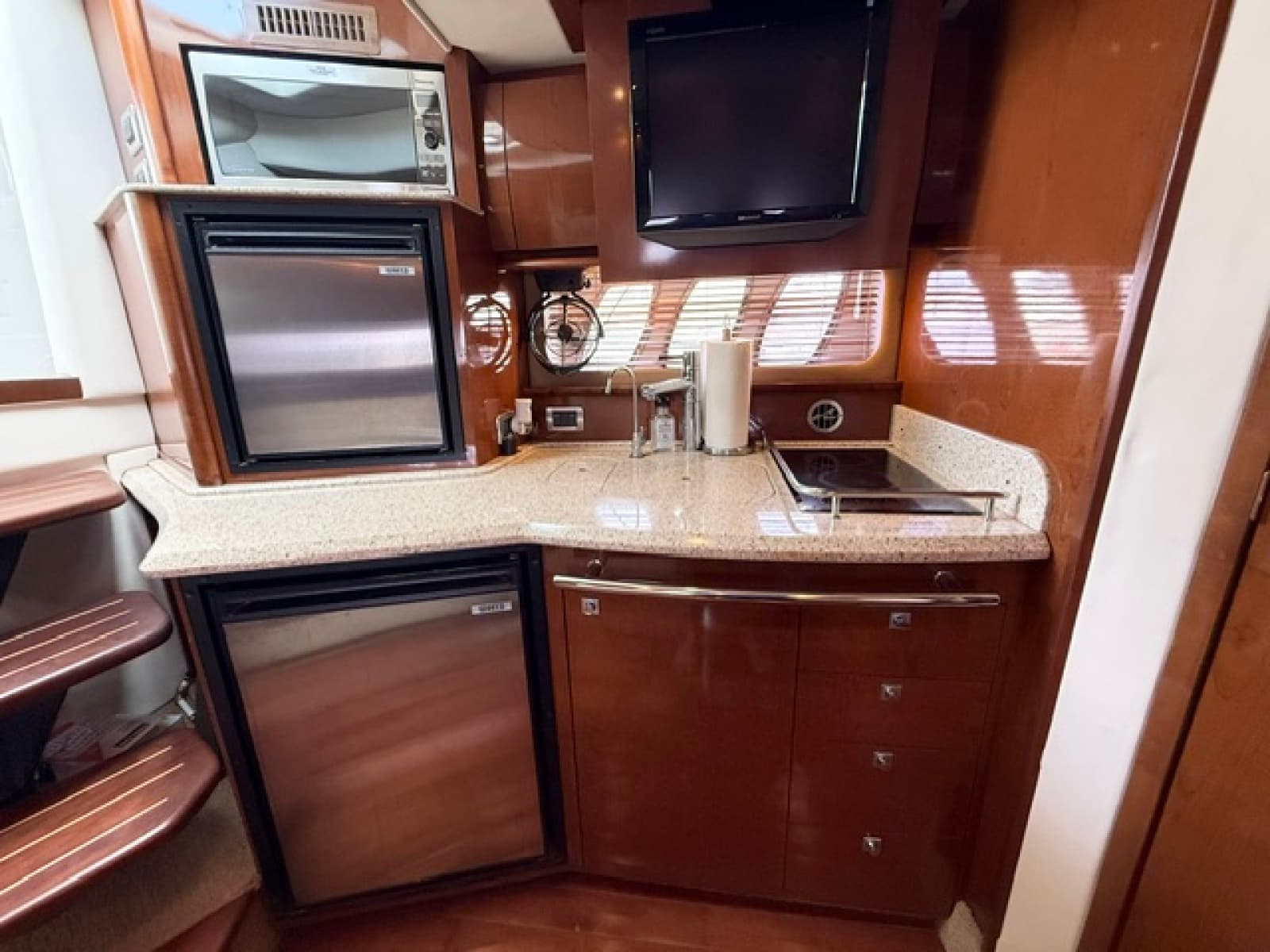 2008 Sea Ray 38 Sundancer - Photo 41