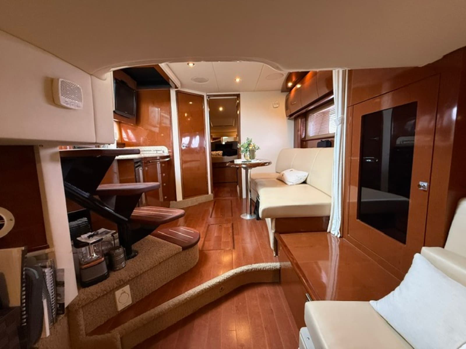 2008 Sea Ray 38 Sundancer - Photo 43