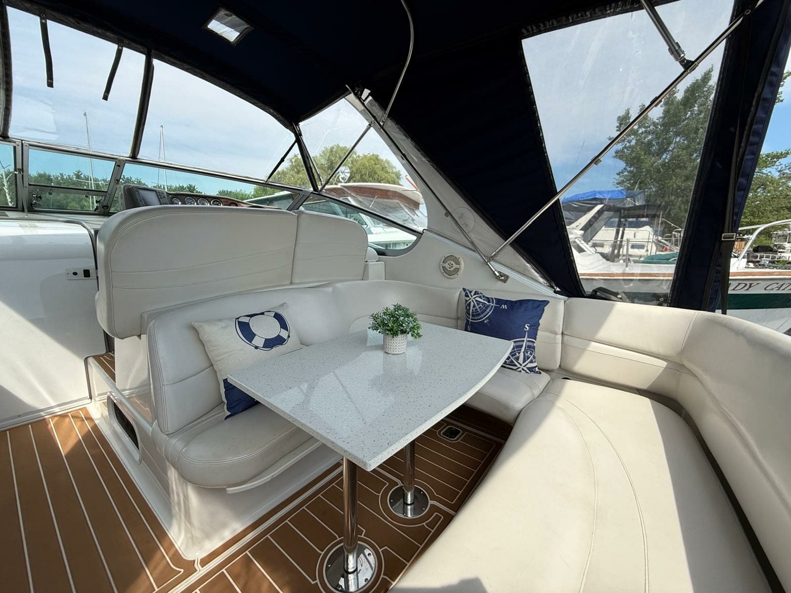 2001 Four Winns 328 Vista - Photo 19