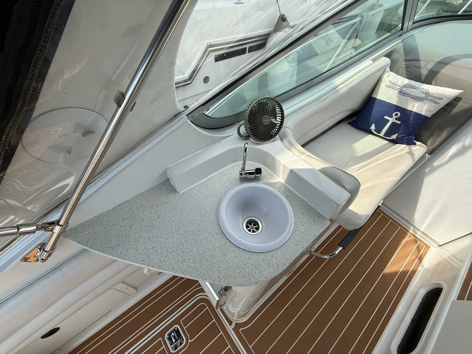 2001 Four Winns 328 Vista - Photo 24