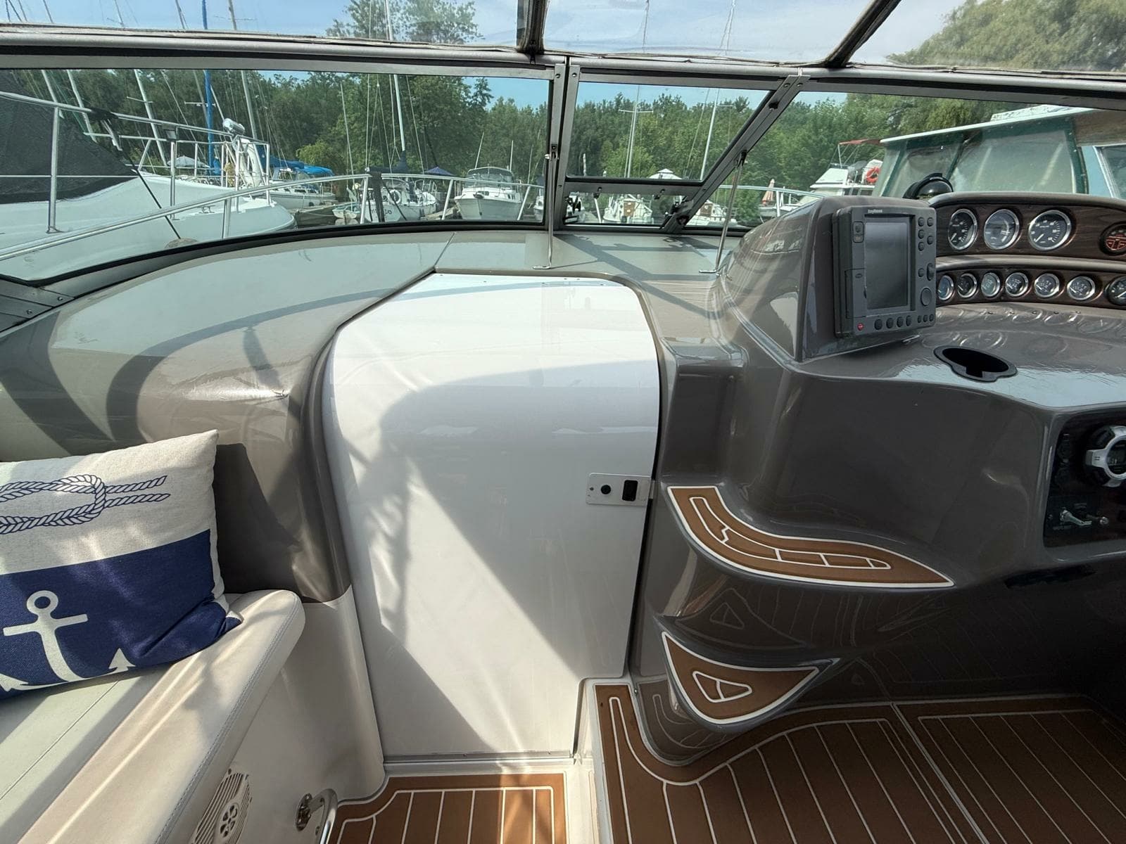 2001 Four Winns 328 Vista - Photo 40
