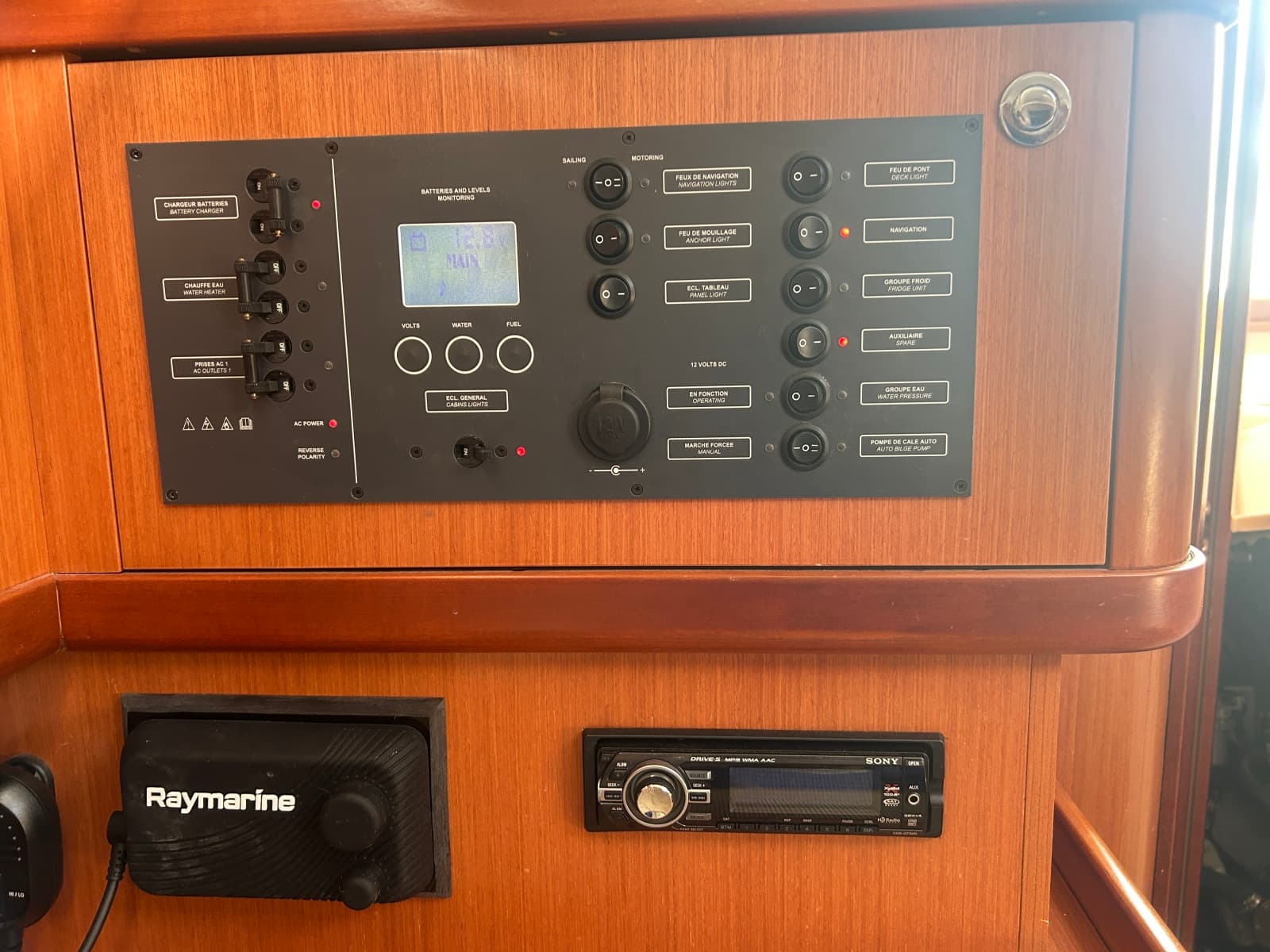 2009 Beneteau Oceanis 310 - Photo 30