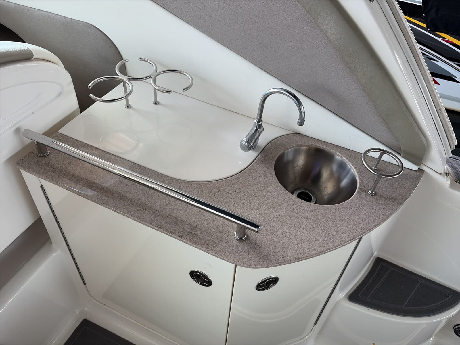 2007 Sea Ray 290 Sundancer - Photo 13