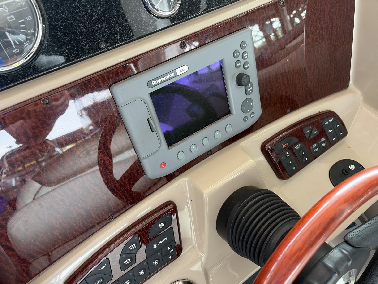 2007 Sea Ray 290 Sundancer - Photo 19