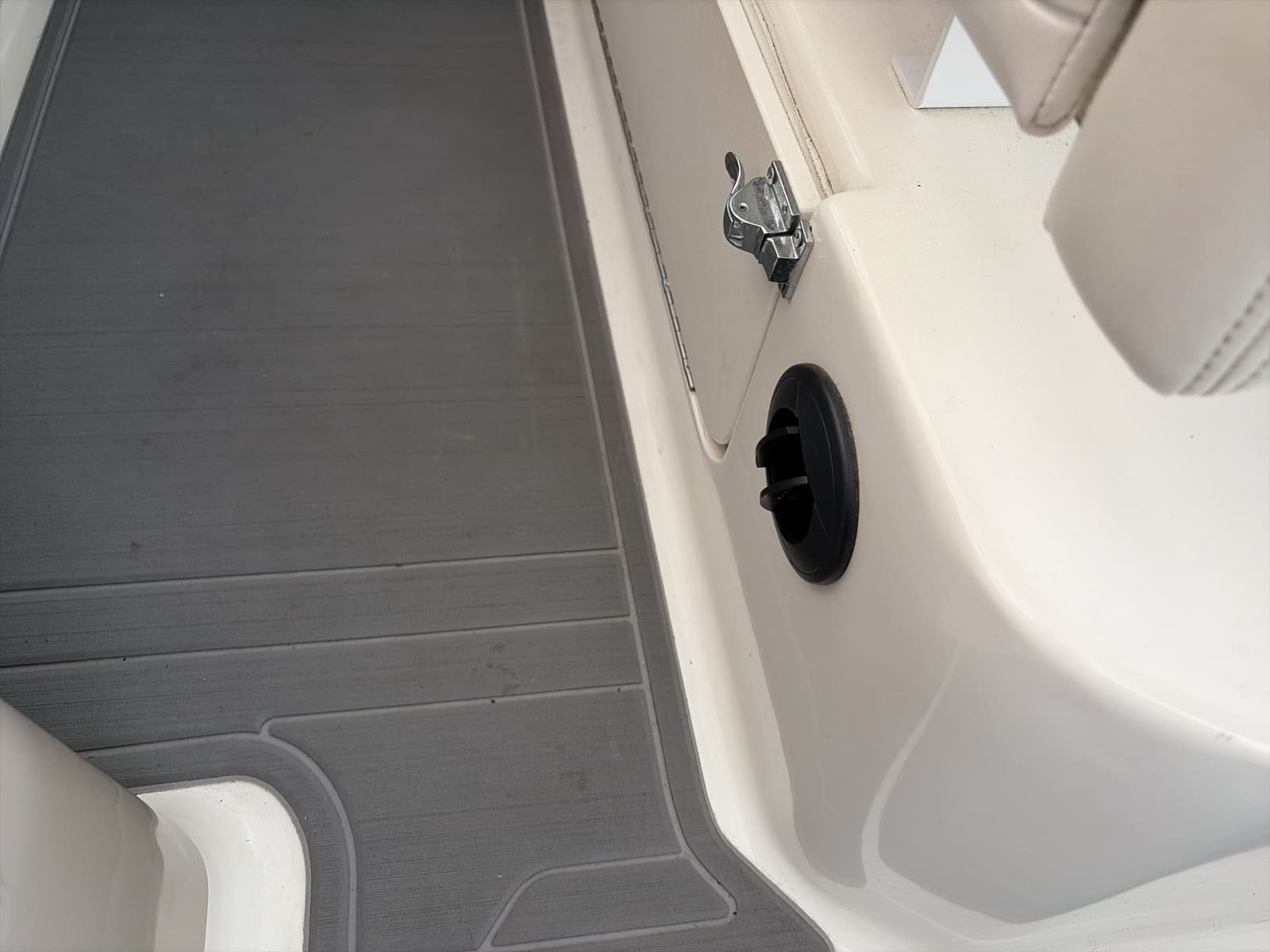 2007 Sea Ray 290 Sundancer - Photo 23
