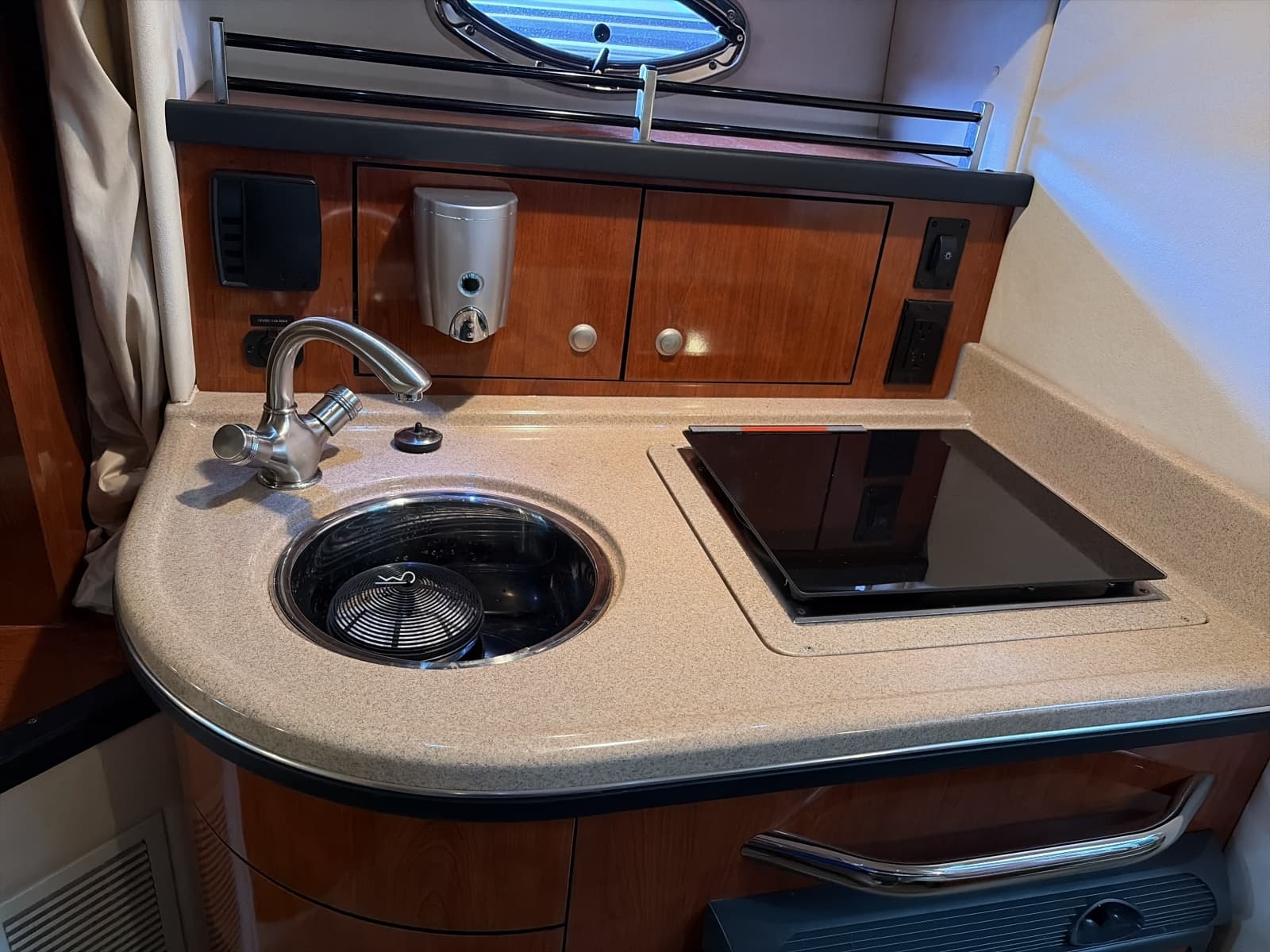 2007 Sea Ray 290 Sundancer - Photo 24