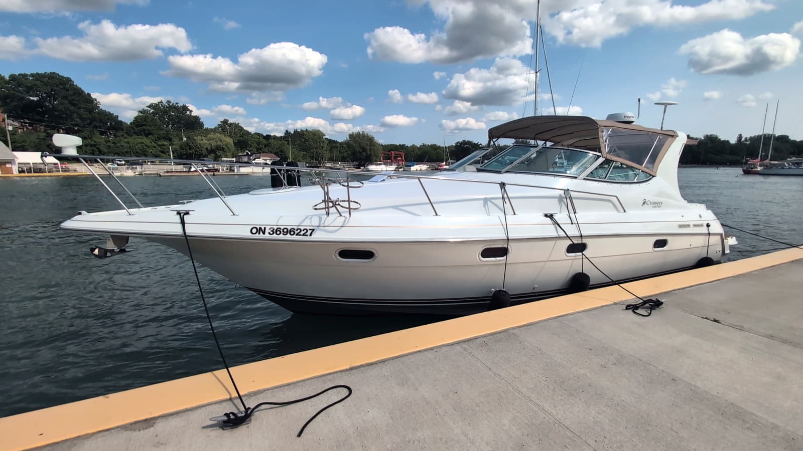 1998 Cruisers Yachts 3375 - Photo 3