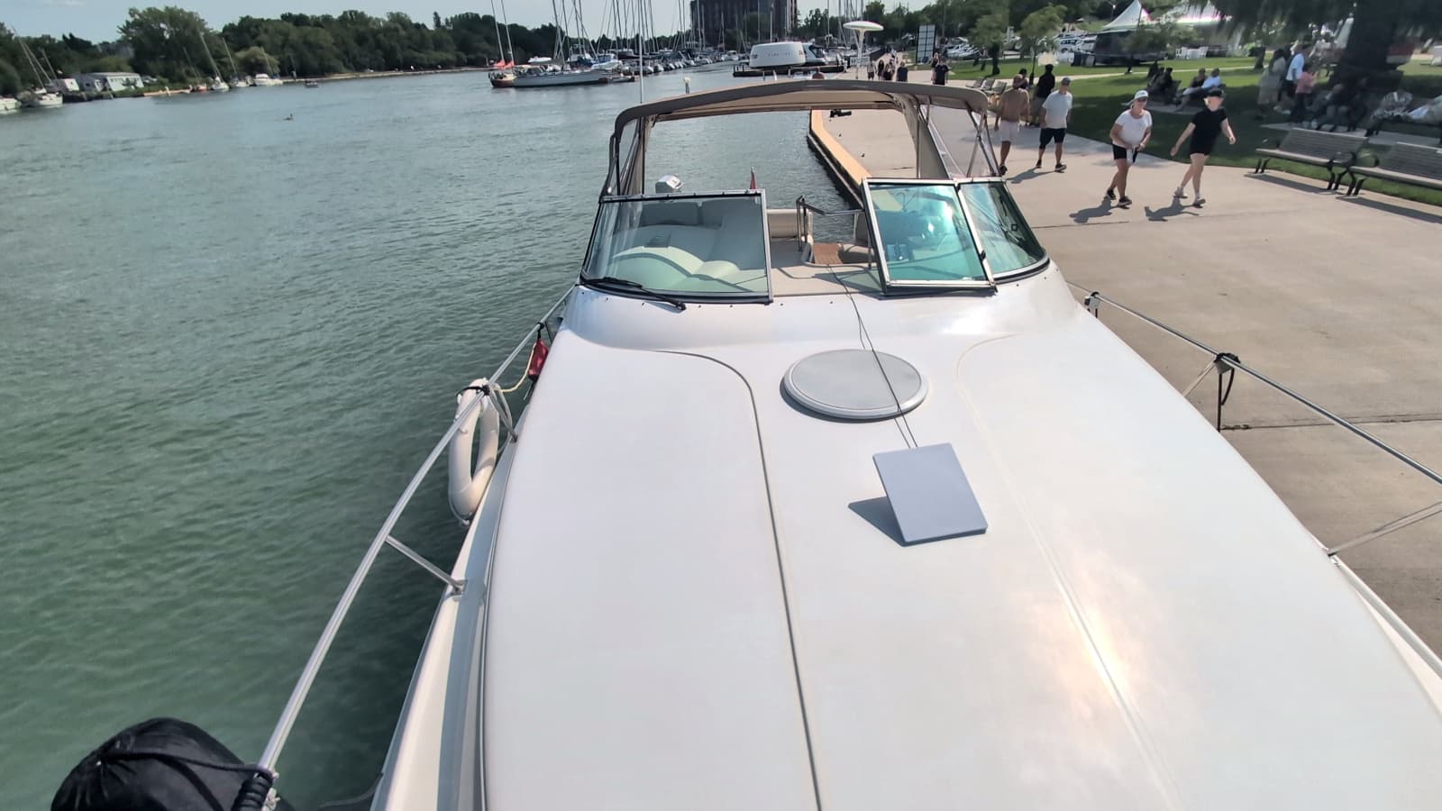 1998 Cruisers Yachts 3375 - Photo 6