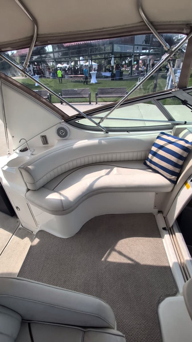 1998 Cruisers Yachts 3375 - Photo 21