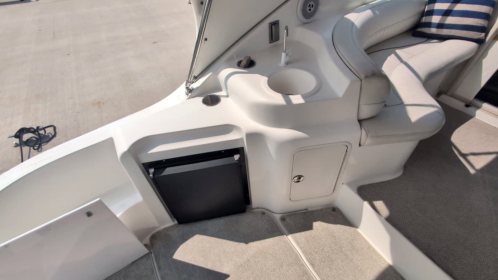 1998 Cruisers Yachts 3375 - Photo 18
