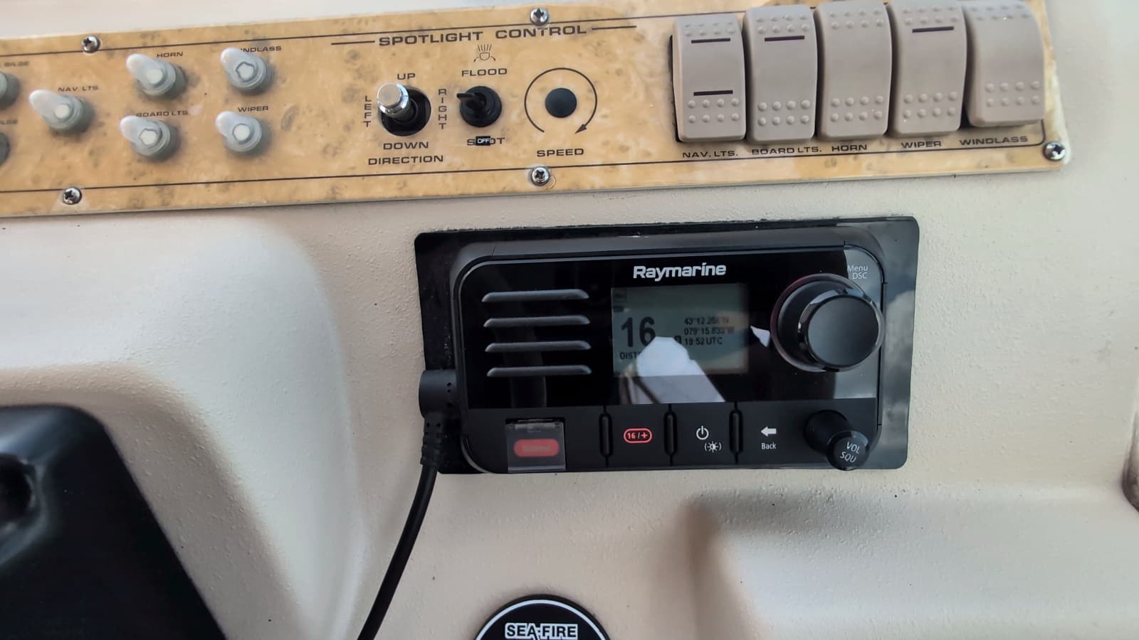 1998 Cruisers Yachts 3375 - Photo 29