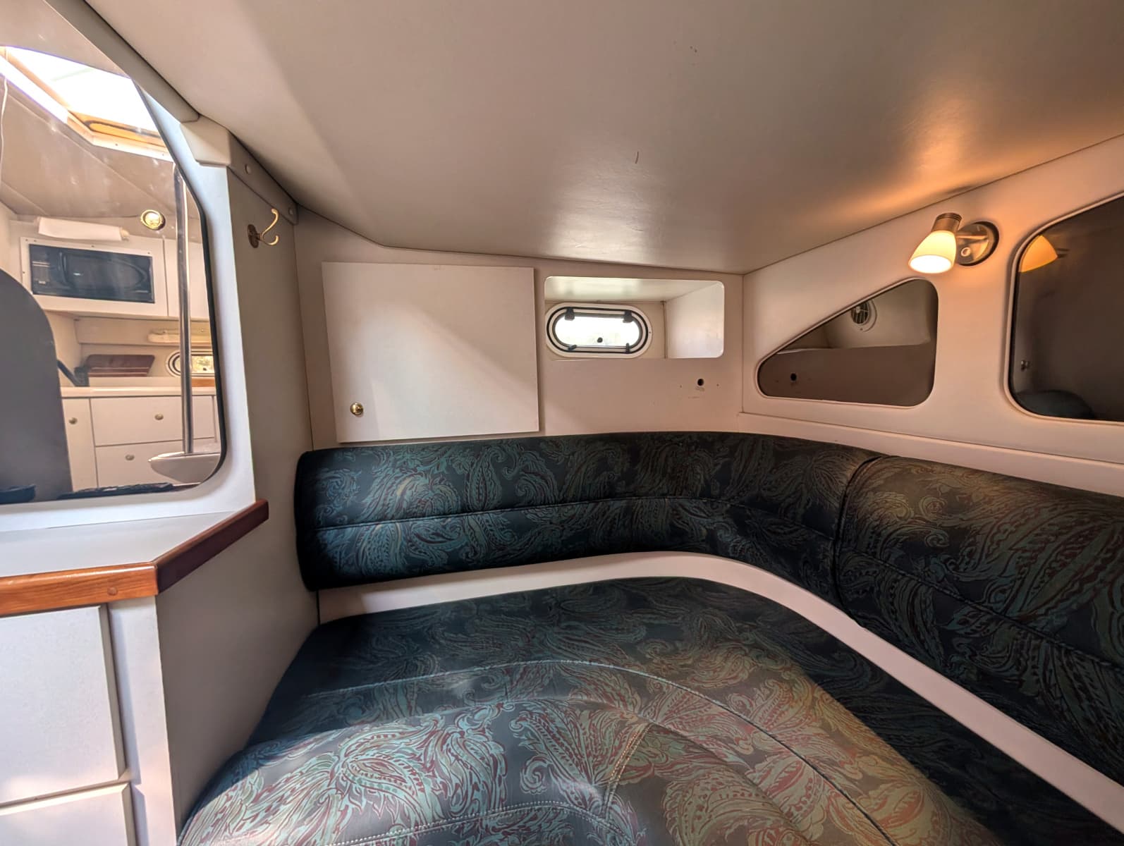 1998 Cruisers Yachts 3375 - Photo 47
