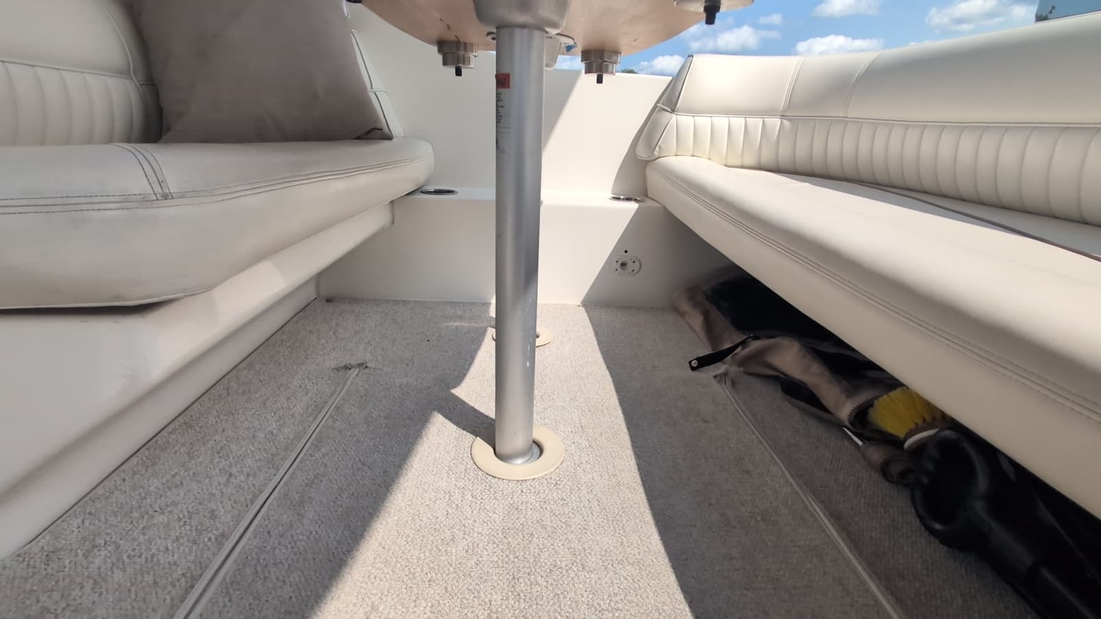 1998 Cruisers Yachts 3375 - Photo 15