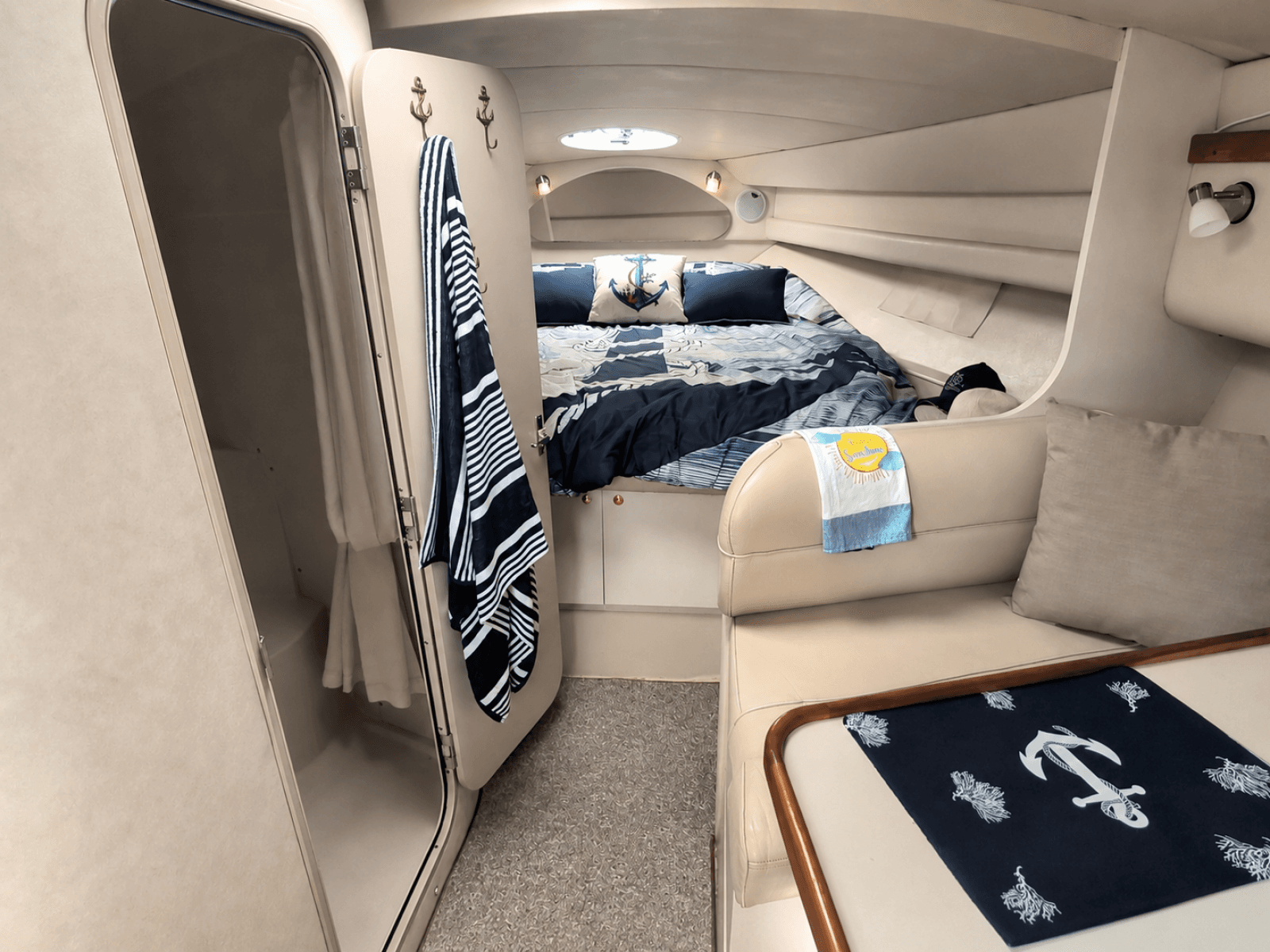 1998 Cruisers Yachts 3375 - Photo 32