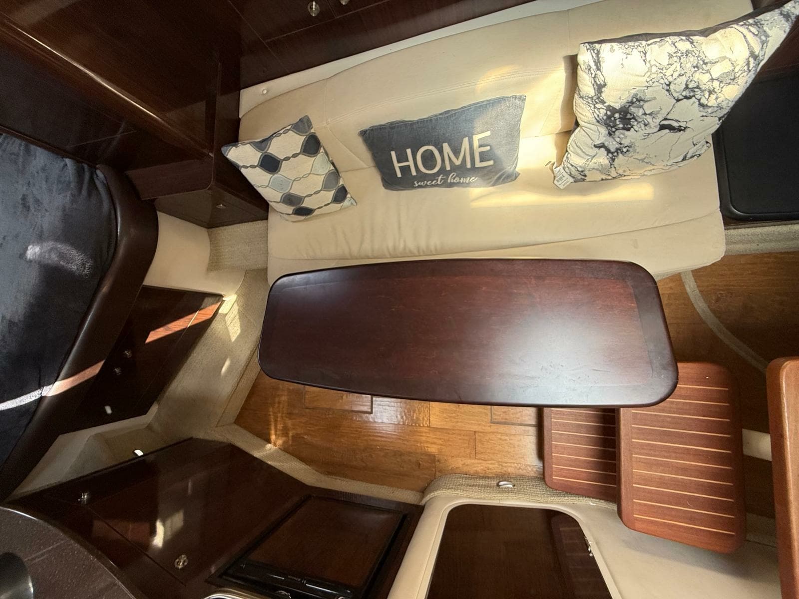 2015 Sea Ray 330 Sundancer - Photo 40