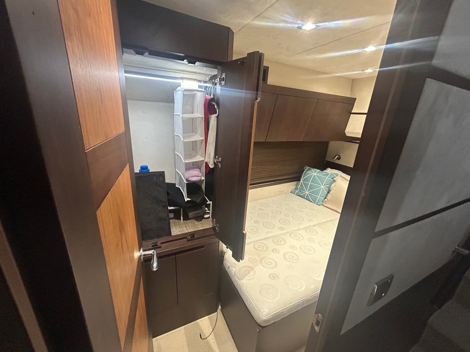 2018 Galeon 560 Sky - Photo 37