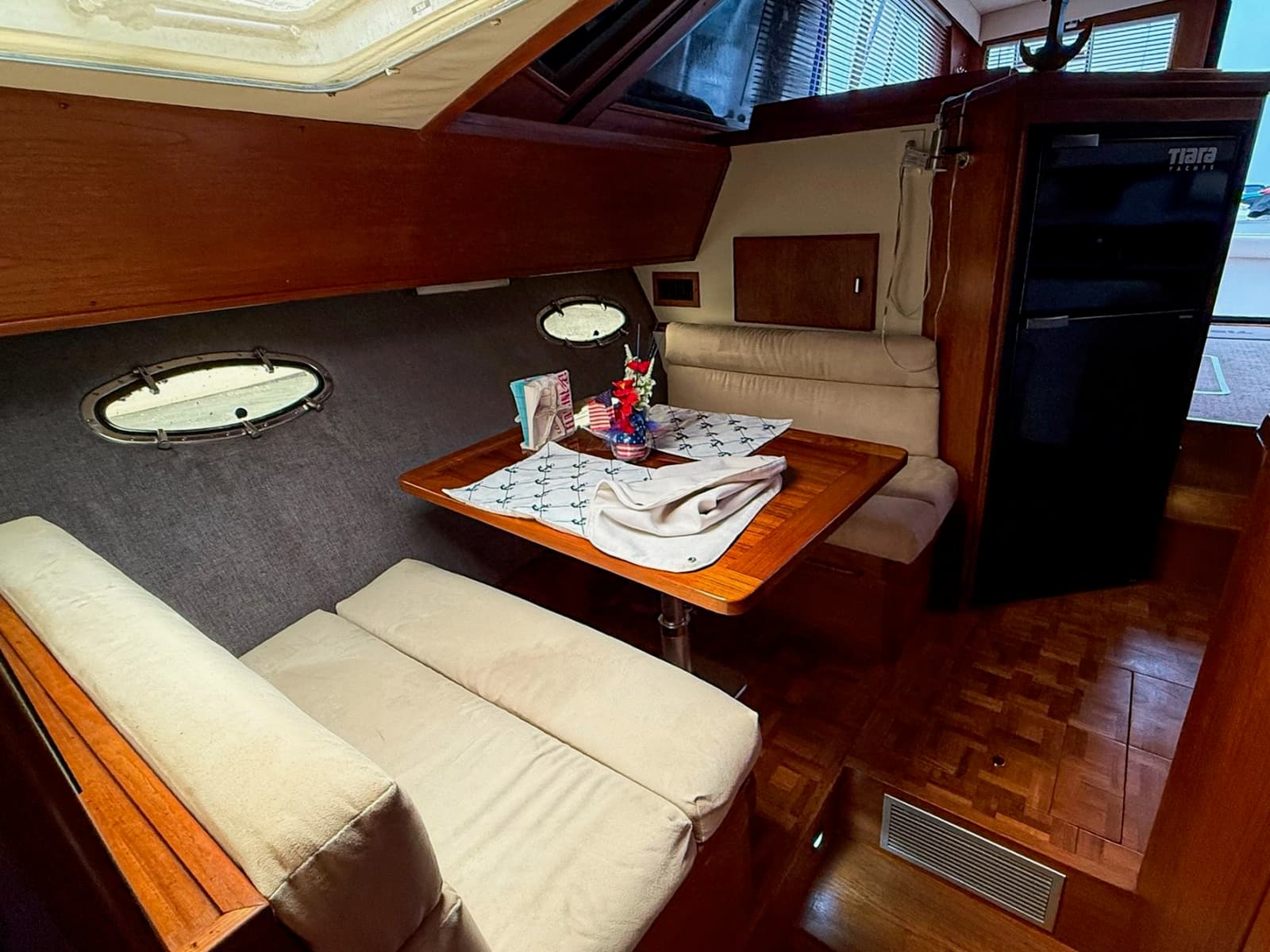 1989 Tiara Yachts 3600 Convertible - Photo 40