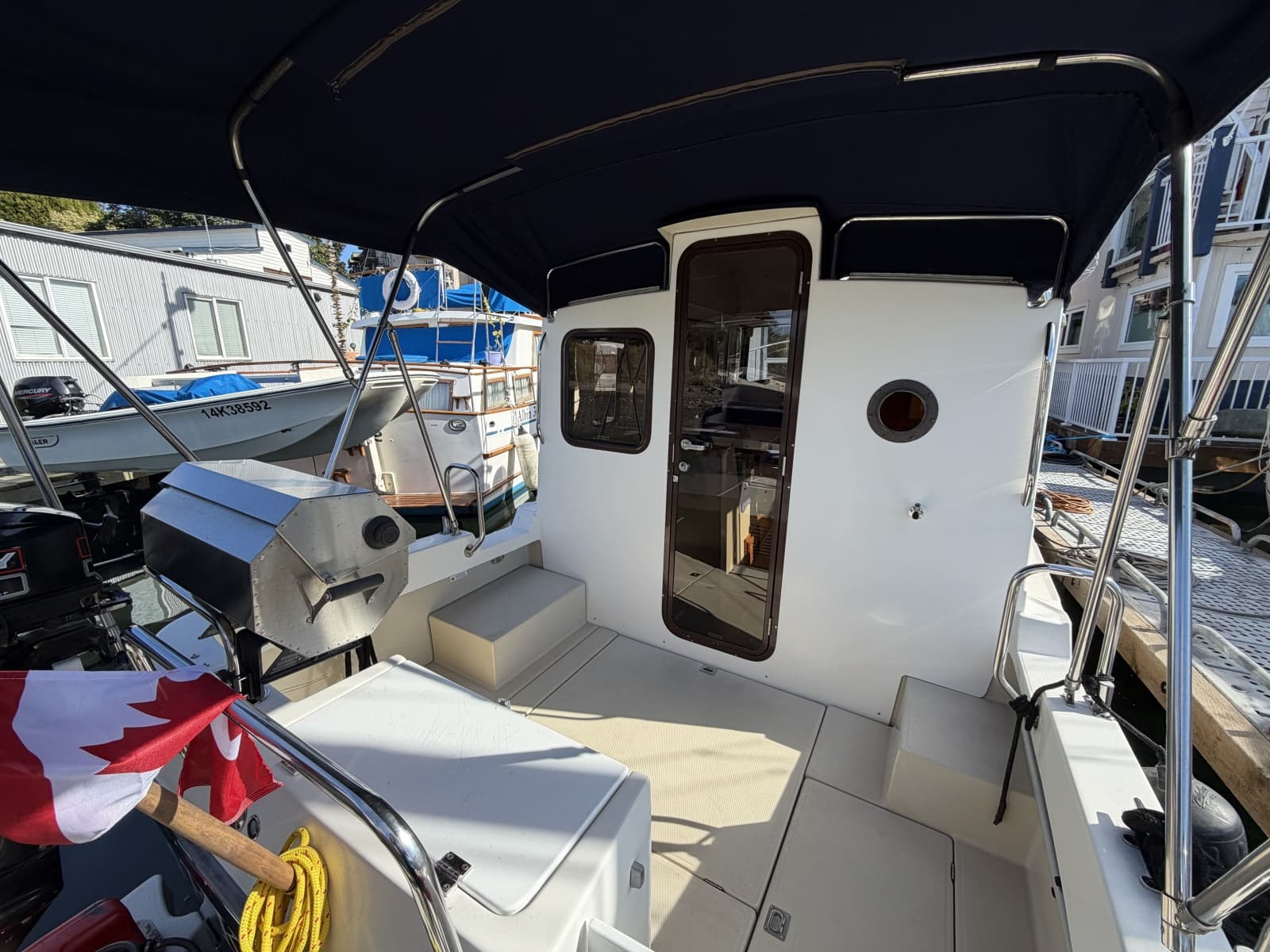 2010 Ranger Tugs R-25 - Photo 3