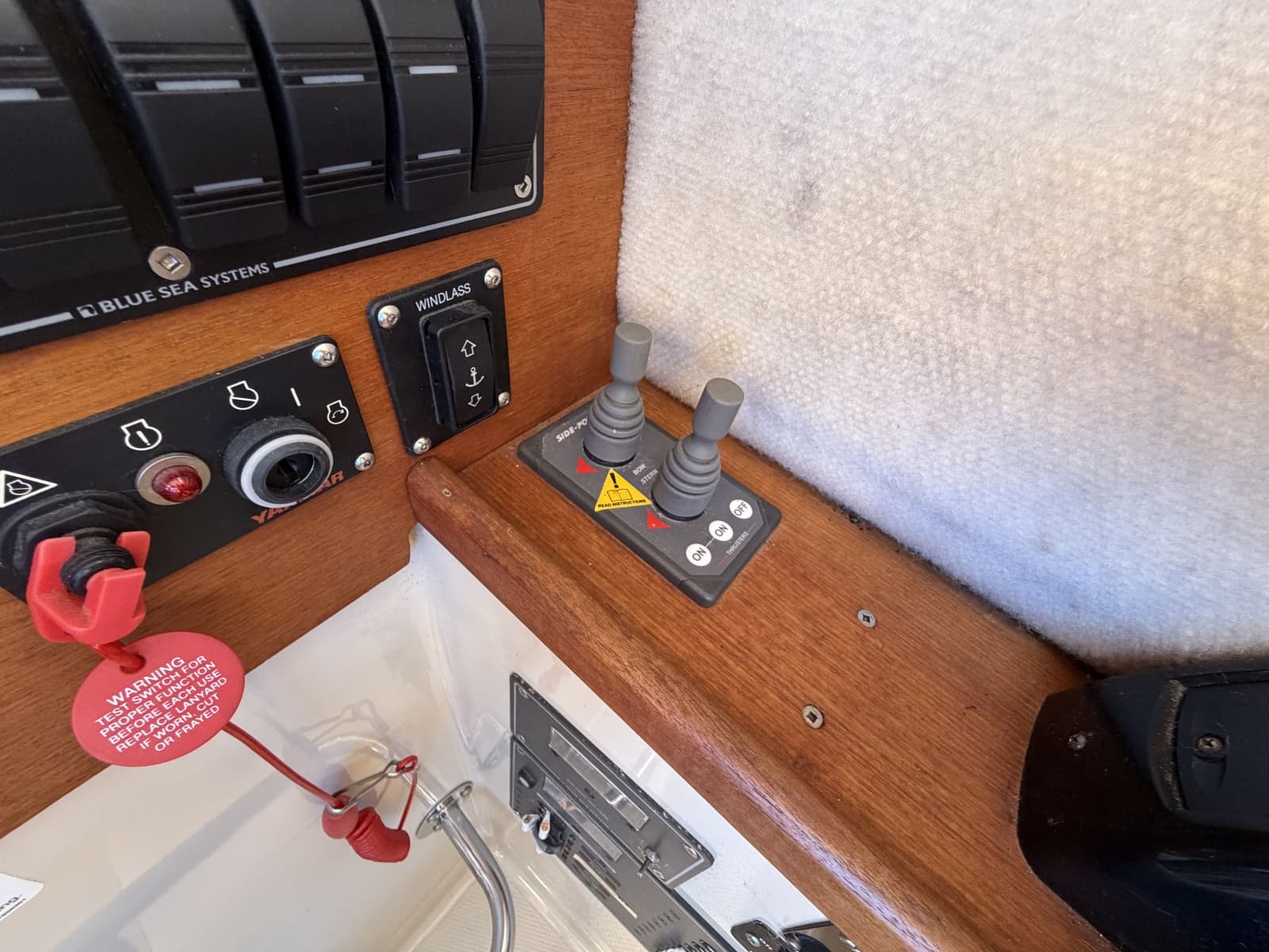 2010 Ranger Tugs R-25 - Photo 25