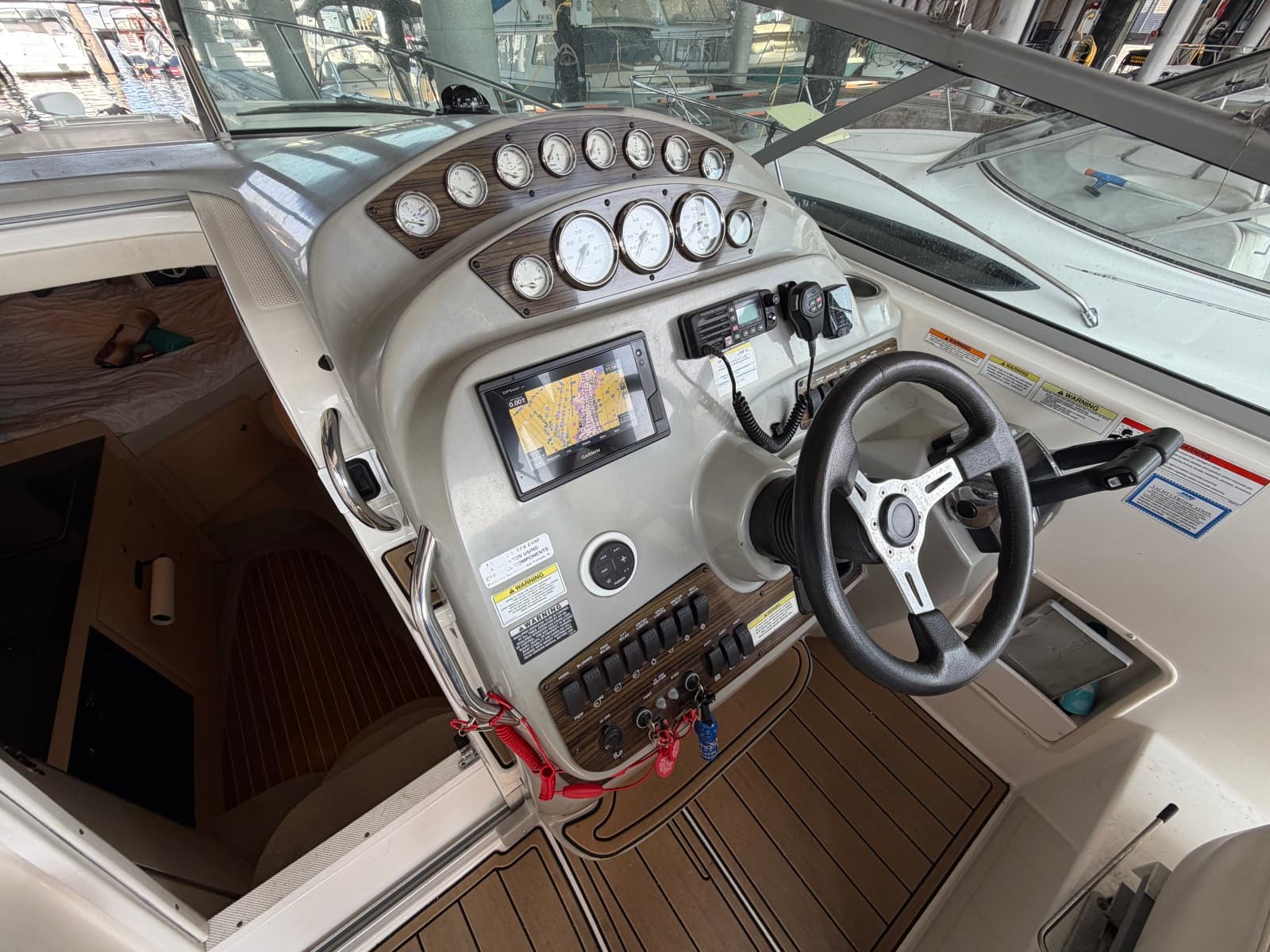 2012 Bayliner 315 SB - Photo 10