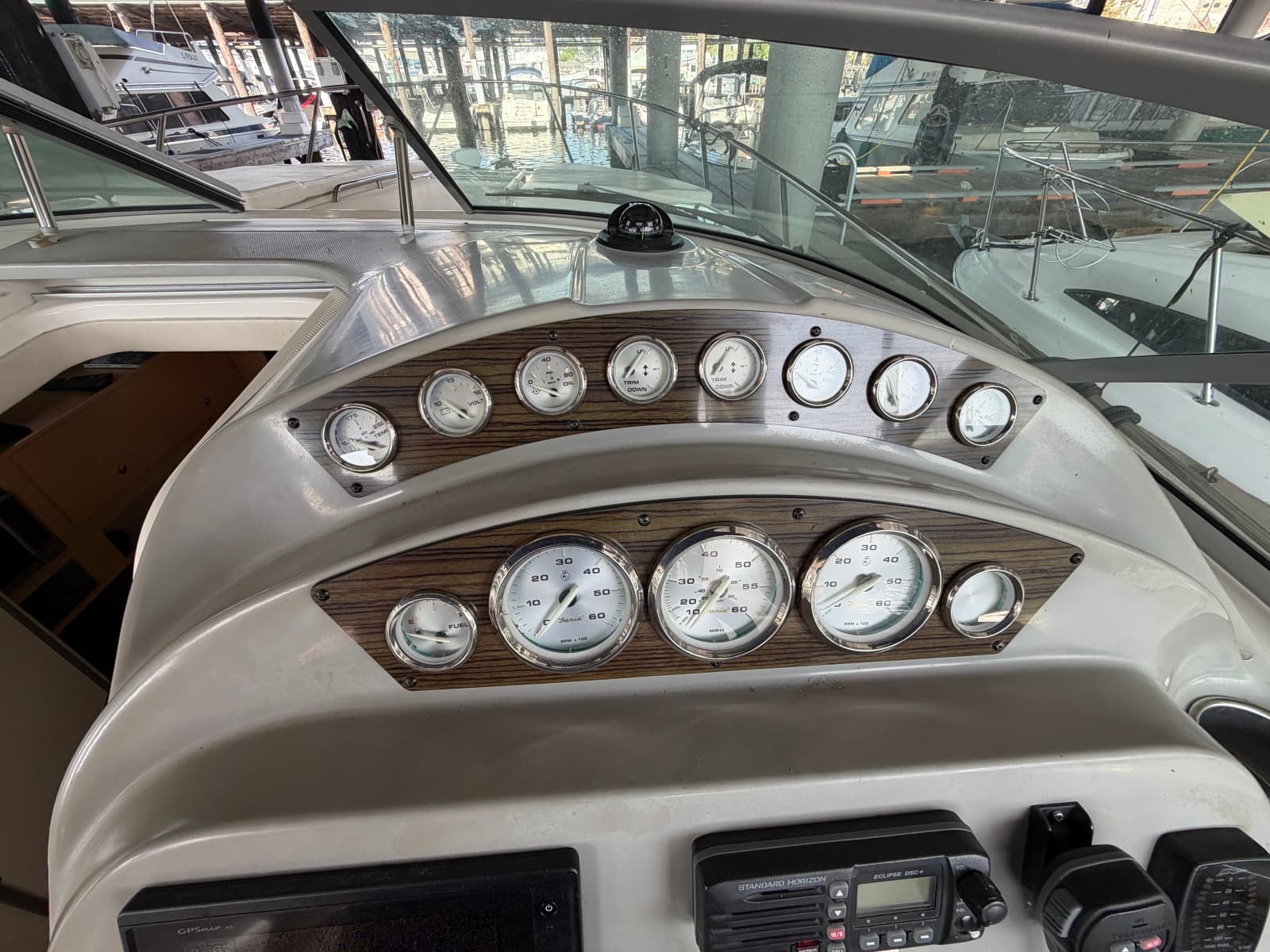2012 Bayliner 315 SB - Photo 12