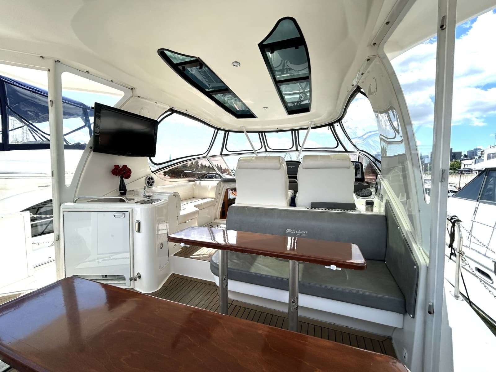 2007 Cruisers Yachts 455 - Photo 12