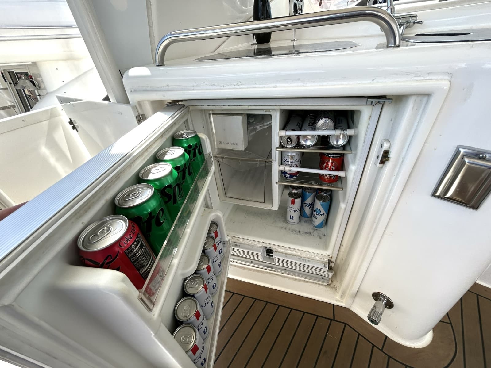 2007 Cruisers Yachts 455 - Photo 15